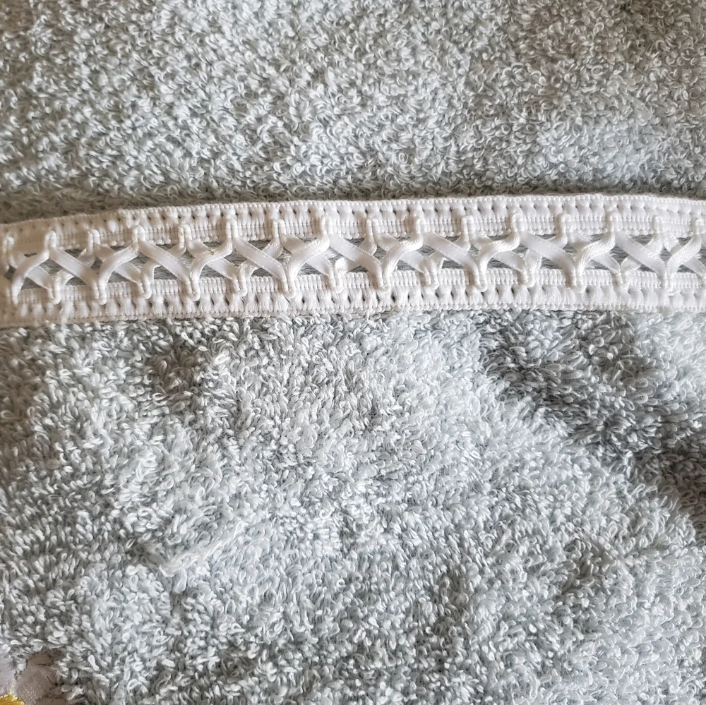 100% Cotton hand towel, 27